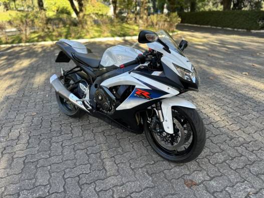 SUZUKI - GSXR - 2012/2013 - Branca - R$ 44.900,00