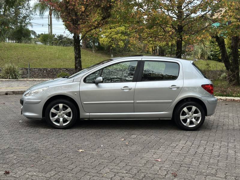 PEUGEOT - 307 - 2007/2008 - Prata - R$ 25.900,00