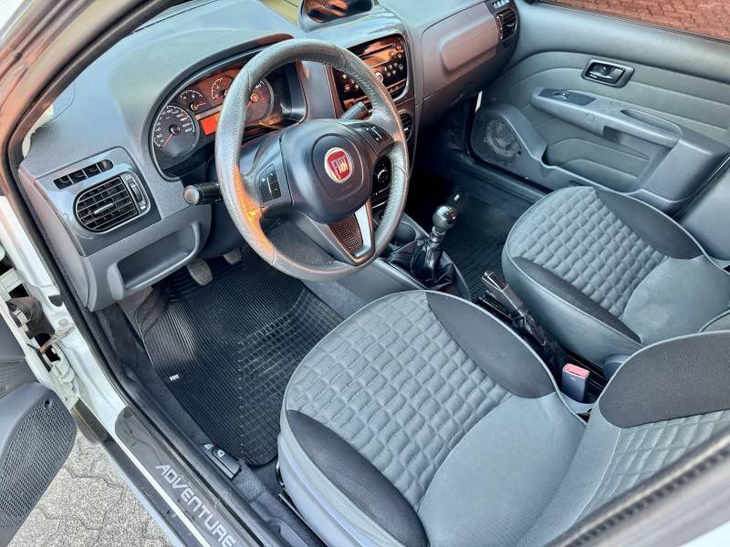 FIAT - PALIO - 2014/2015 - Branca - R$ 49.900,00
