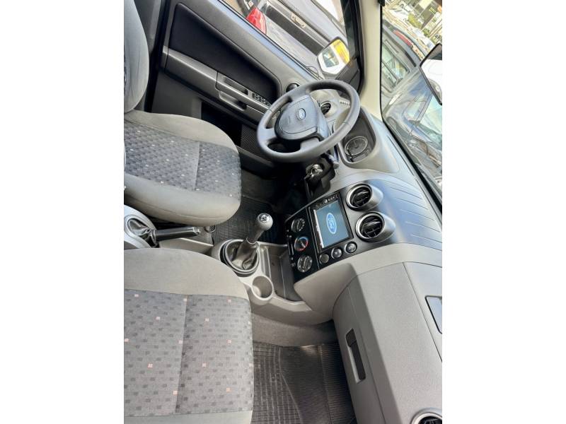 FORD - ECOSPORT - 2005/2005 - Cinza - R$ 28.900,00