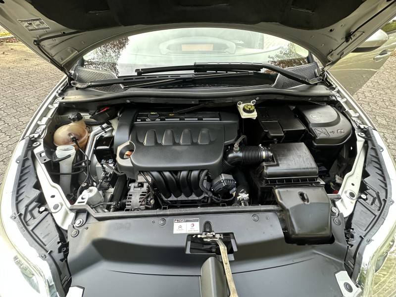 CITROËN - C4 - 2011/2012 - Prata - R$ 28.900,00