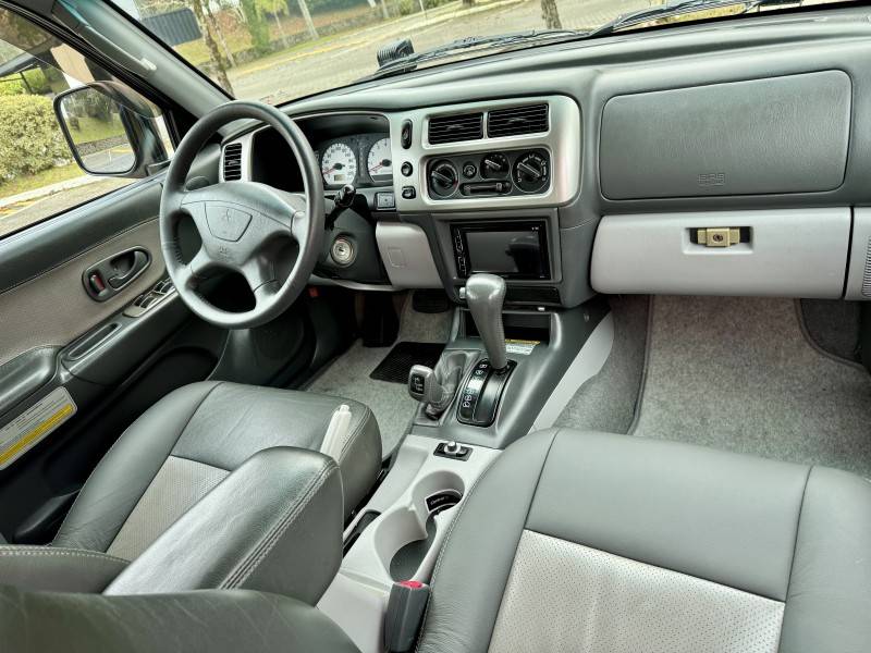 MITSUBISHI - PAJERO SPORT - 2006/2007 - Preta - R$ 58.900,00