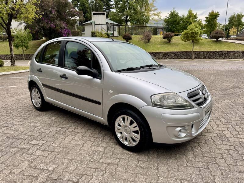 CITROËN - C3 - 2011/2011 - Prata - R$ 27.900,00