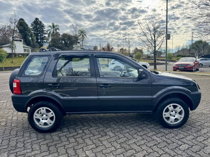 FORD - ECOSPORT - 2005/2005 - Cinza - R$ 28.900,00