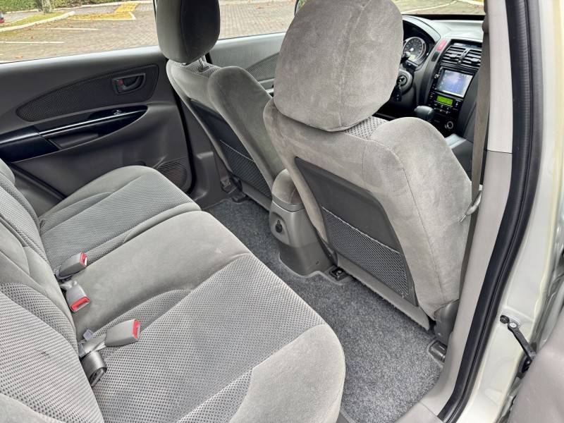HYUNDAI - TUCSON - 2012/2013 - Prata - R$ 47.900,00