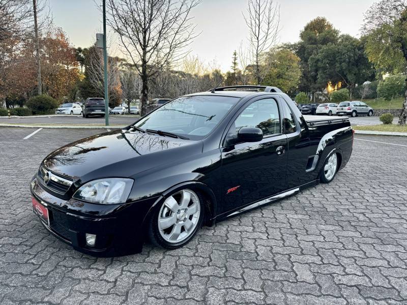 CHEVROLET - MONTANA - 2004/2005 - Preta - R$ 38.900,00