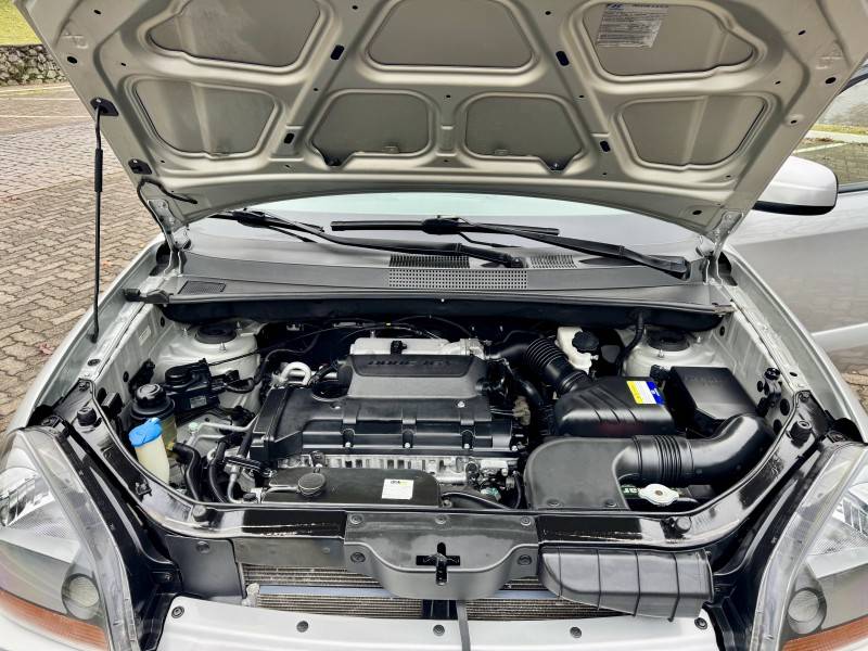 HYUNDAI - TUCSON - 2012/2013 - Prata - R$ 47.900,00
