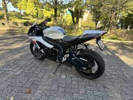 SUZUKI - GSXR - 2012/2013 - Branca - R$ 44.900,00