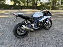 SUZUKI - GSXR - 2012/2013 - Branca - R$ 44.900,00