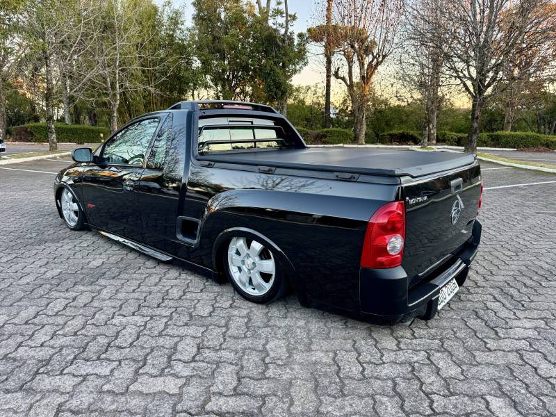 CHEVROLET - MONTANA - 2004/2005 - Preta - R$ 38.900,00