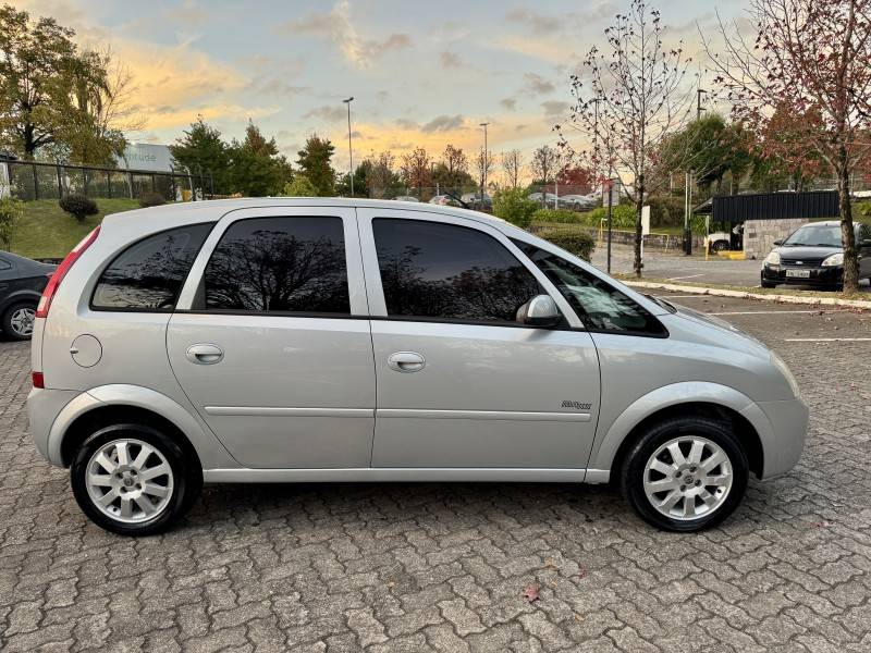 CHEVROLET - MERIVA - 2007/2007 - Prata - R$ 29.900,00