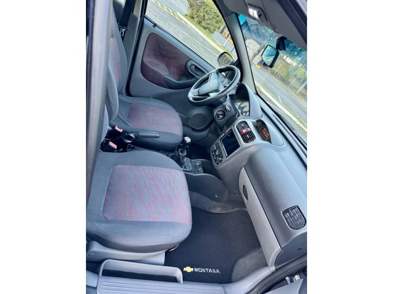 CHEVROLET - MONTANA - 2004/2005 - Preta - R$ 38.900,00