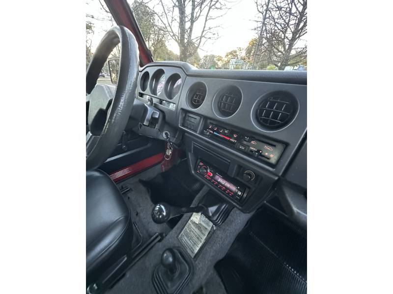 SUZUKI - SAMURAI - 1996/1997 - Vermelha - R$ 59.900,00